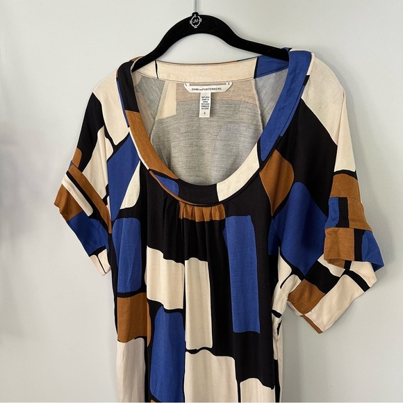 Diane VonFurstenberg Silk Colorblock Print Scoop Neck Blouse Top Size 4 - Picture 7 of 7